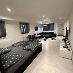 Piskovna Assen شقة *